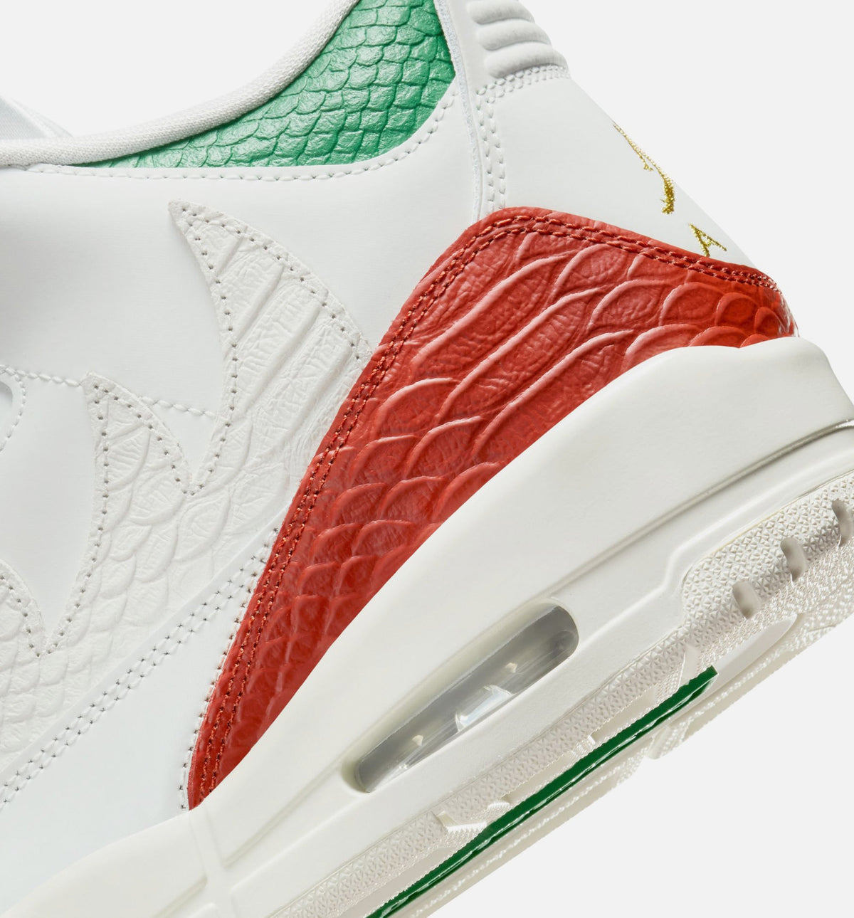 Air Jordan 3 Retro 男款生活方式运动鞋 - 峰白/松林绿/龙血红/金属金（El Vuelo）