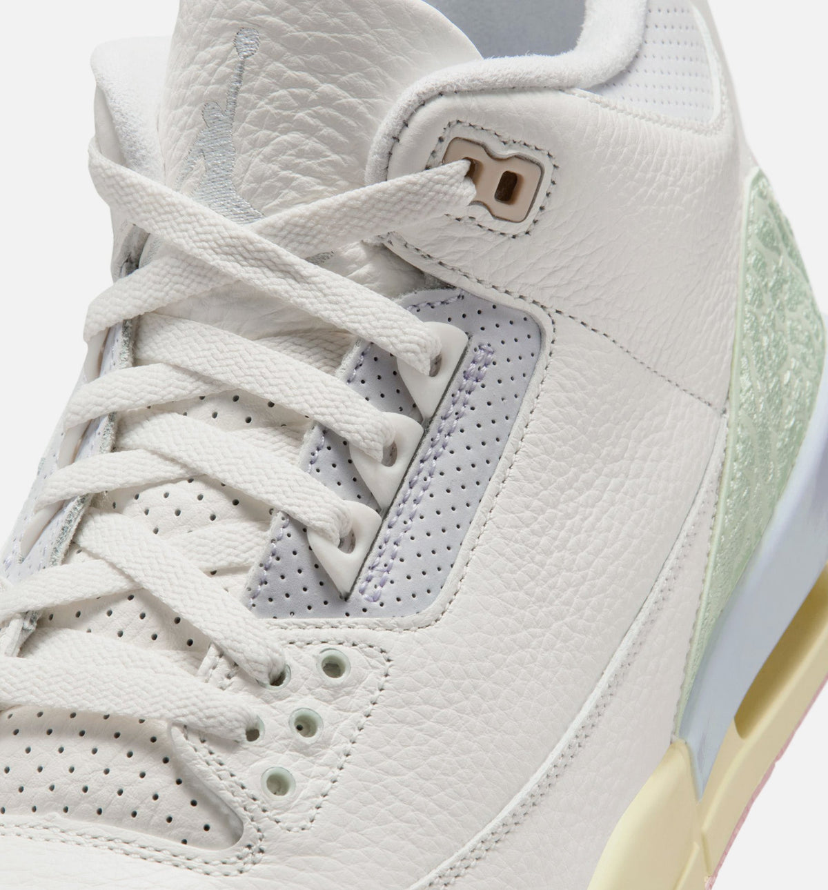 Air Jordan 3 Retro 男款生活方式运动鞋 - 帆白/翡翠晶/光晓红（Sail And Jade Aura）