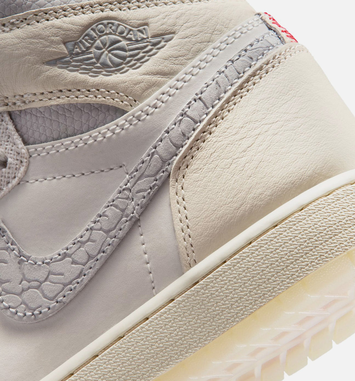 Air Jordan 1 Retro High OG 大童生活方式运动鞋 - 帆白/大学红/淡象牙/橘芒山白/幻影（Sail）