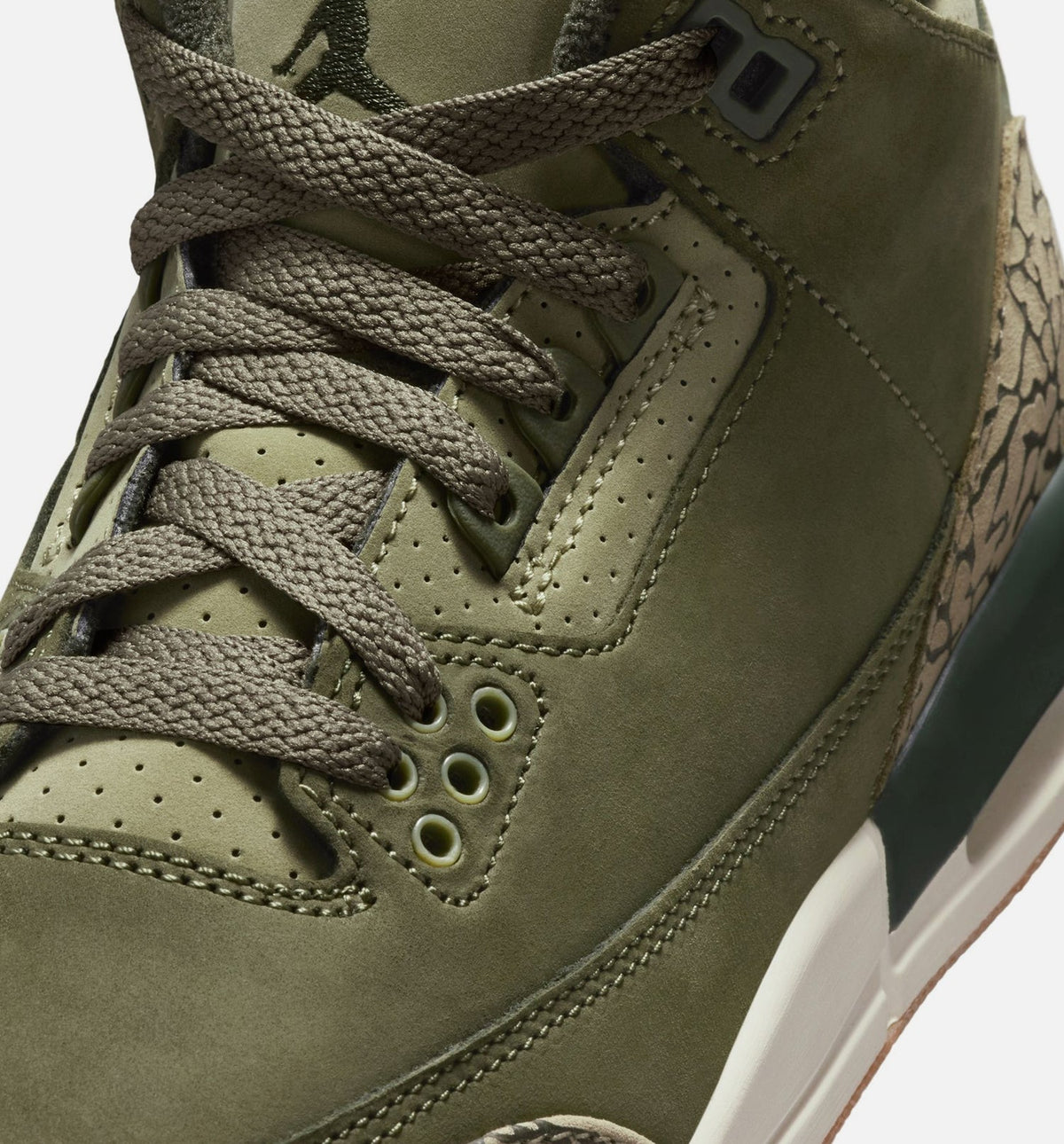 Air Jordan 3 Retro 大童生活方式运动鞋 - 中性橄榄绿/巪木/淡橄榄绿/帆白（Medium Olive）