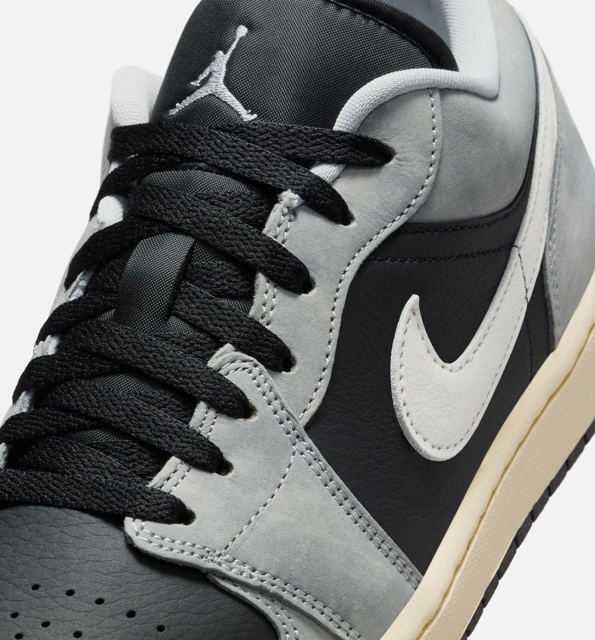 Air Jordan 1 Low SE 男款生活方式运动鞋 - 浅烟灰/白/深色黑