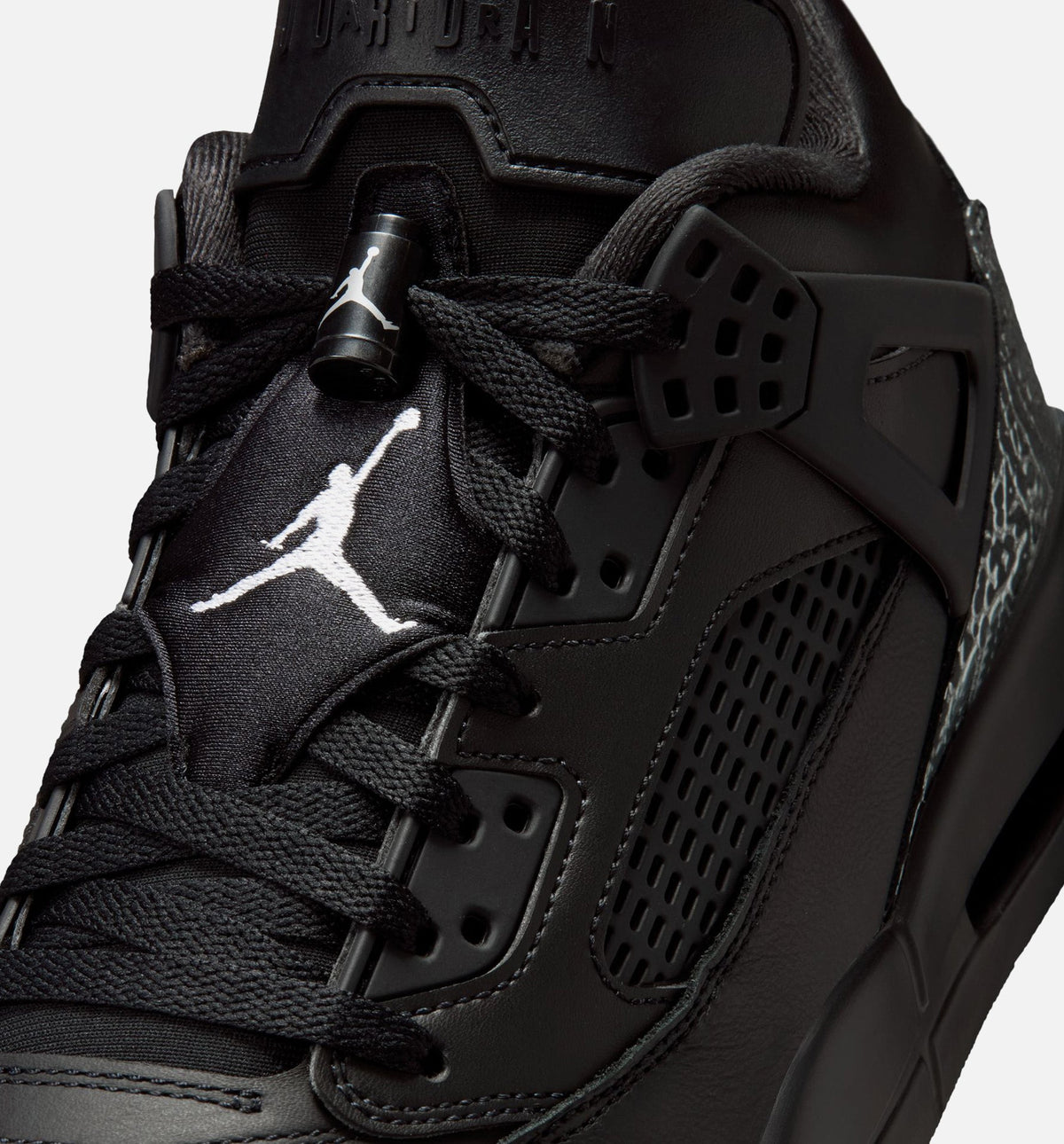 Spizike Low 男子篮球鞋 - 黑/金属银