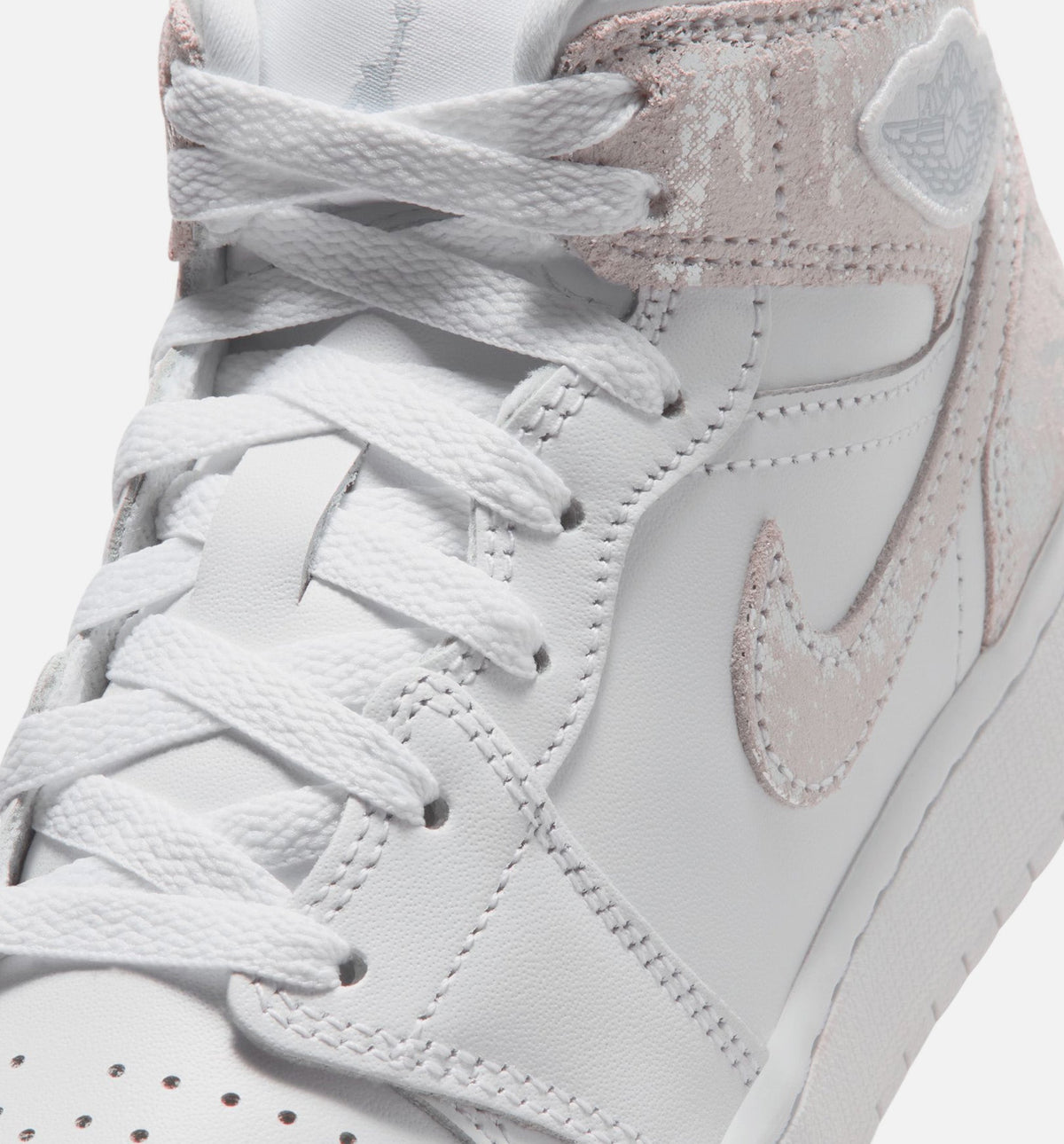 Air Jordan 1 Mid SE 青少年生活方式运动鞋 - 白/野地銀