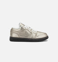 Air Jordan 1 Low SE Metallic Zinc 女子运动鞋 - 金属锌灰/峰顶白/丝绒棕