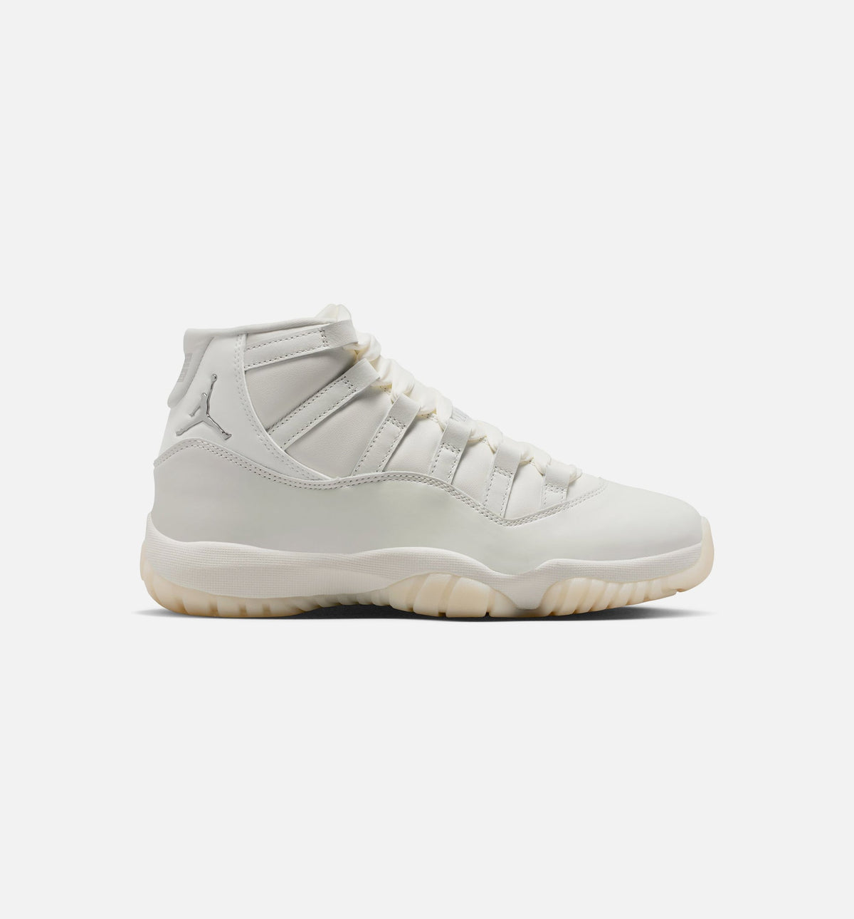 Air Jordan 11 Retro Pearl 女子运动鞋 - 帆白/珍珠灰/金属银