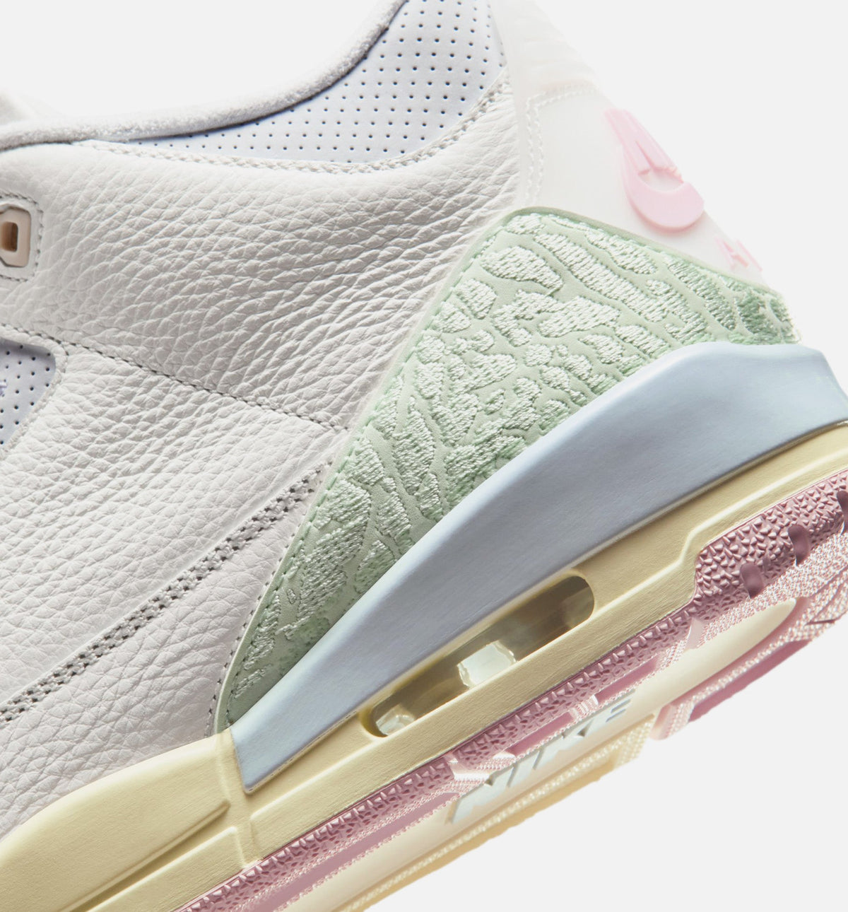 Air Jordan 3 Retro 男款生活方式运动鞋 - 帆白/翡翠晶/光晓红（Sail And Jade Aura）