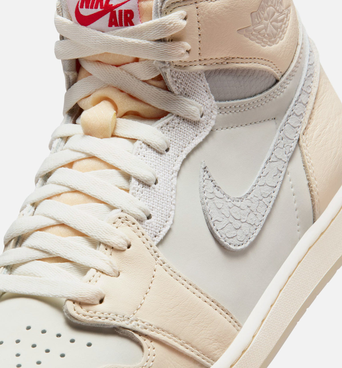 Air Jordan 1 Retro High OG 男款复古高帮运动鞋 - 帆白/大学红/淡象牙/橘芒山白/幻影（Sail）