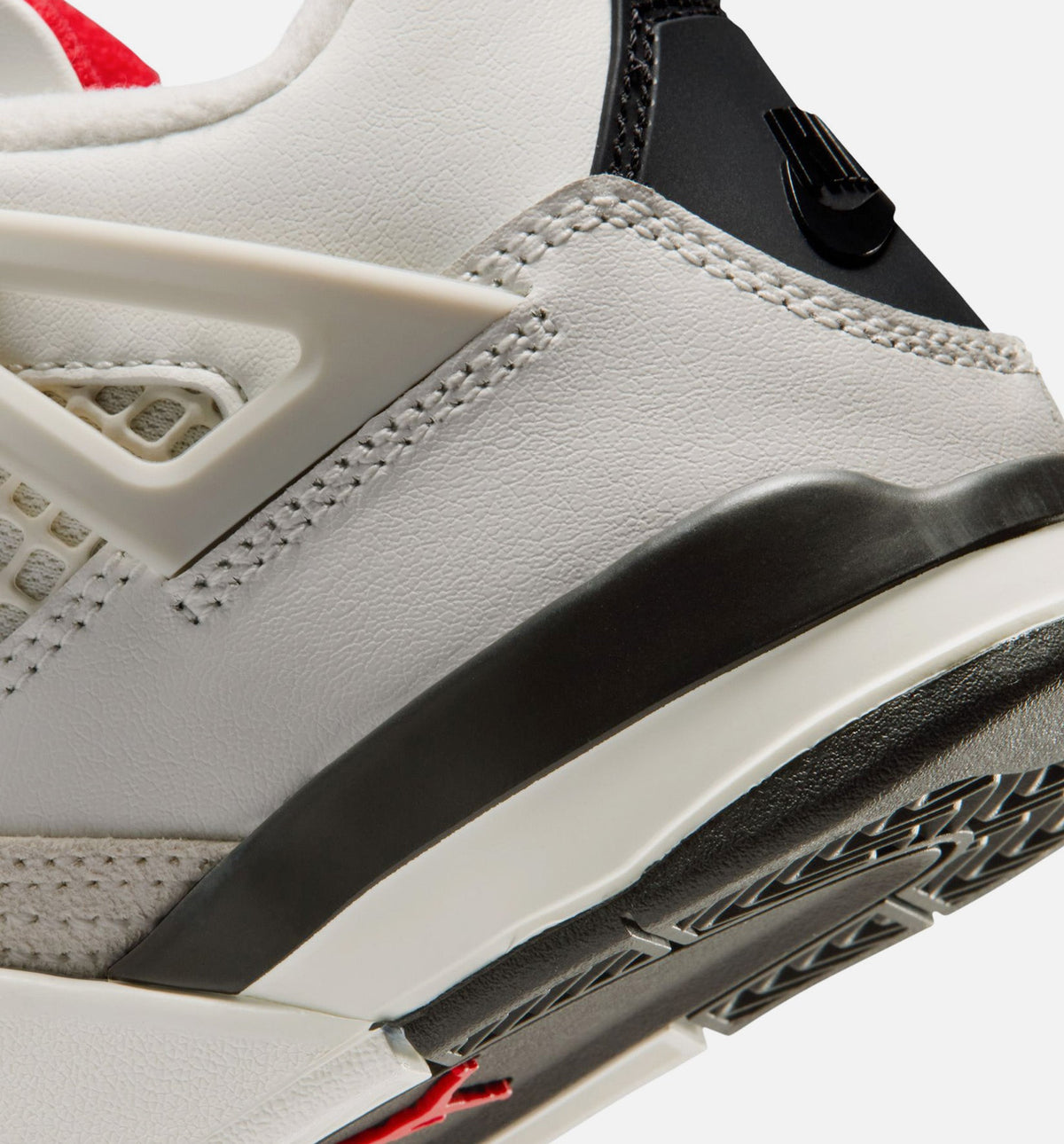 Air Jordan 4 Retro Flight Club 小女孩学前生活方式运动鞋 - 帆白/黑色/大学红