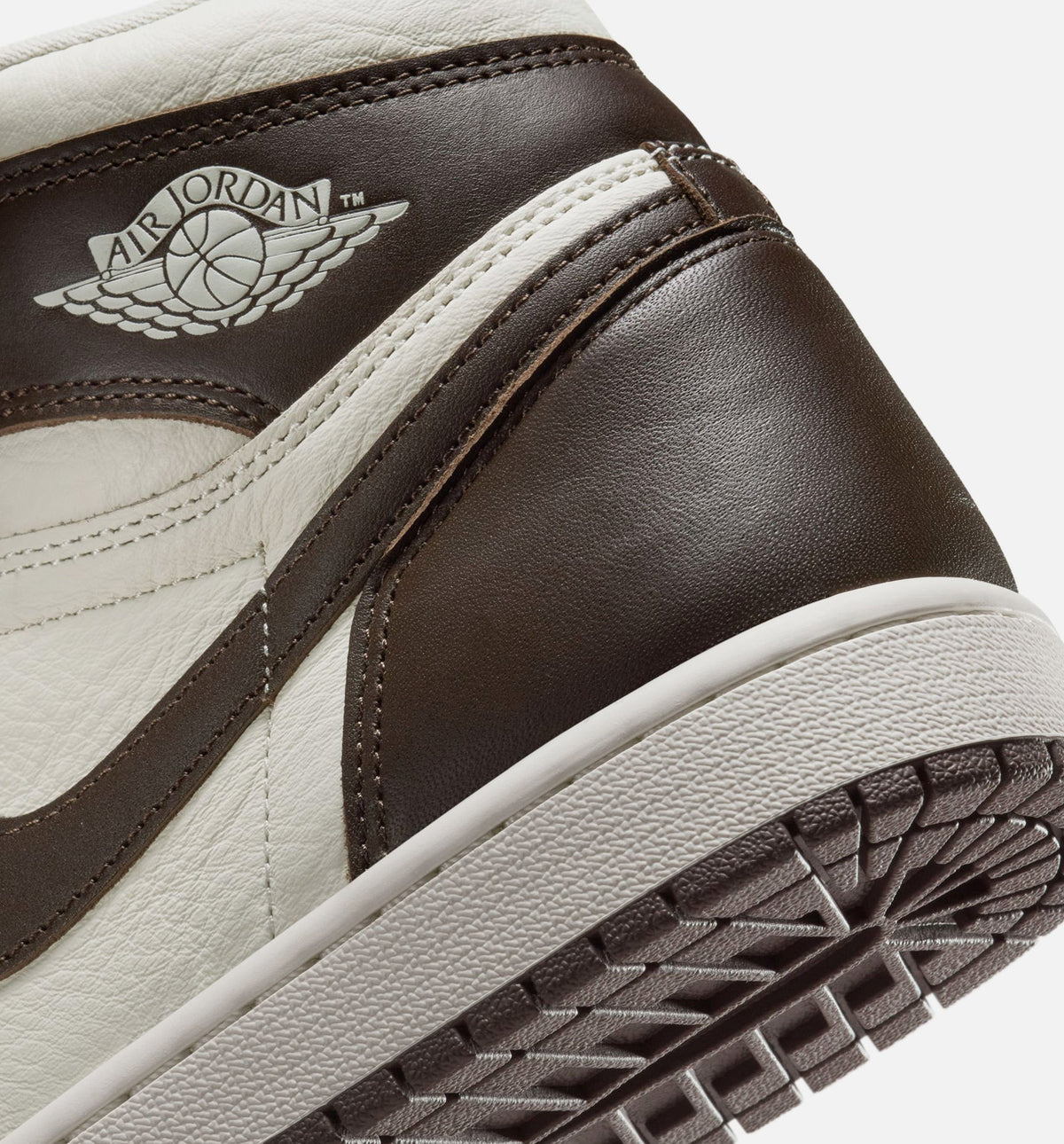Air Jordan 1 Retro High OG 女款复古高帮运动鞋 - 巴洛克棕/浅茜根红/帆白