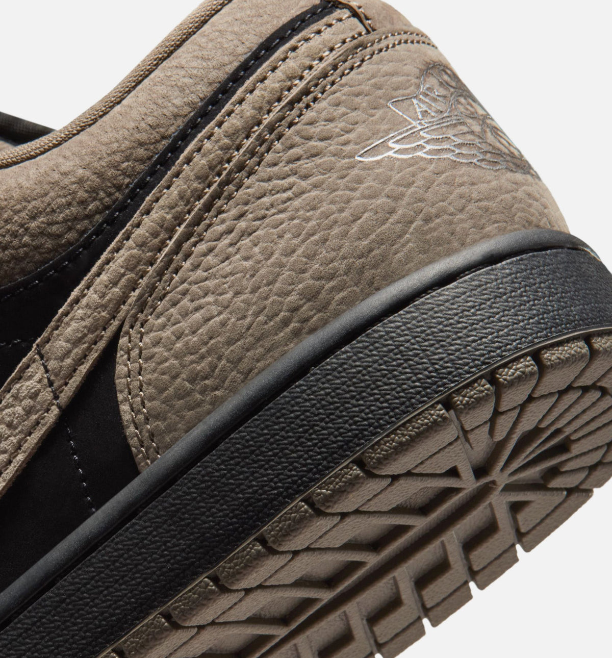 Air Jordan 1 Low SE 男款生活方式运动鞋 - 黑/橄榄灰/浅野芦橙