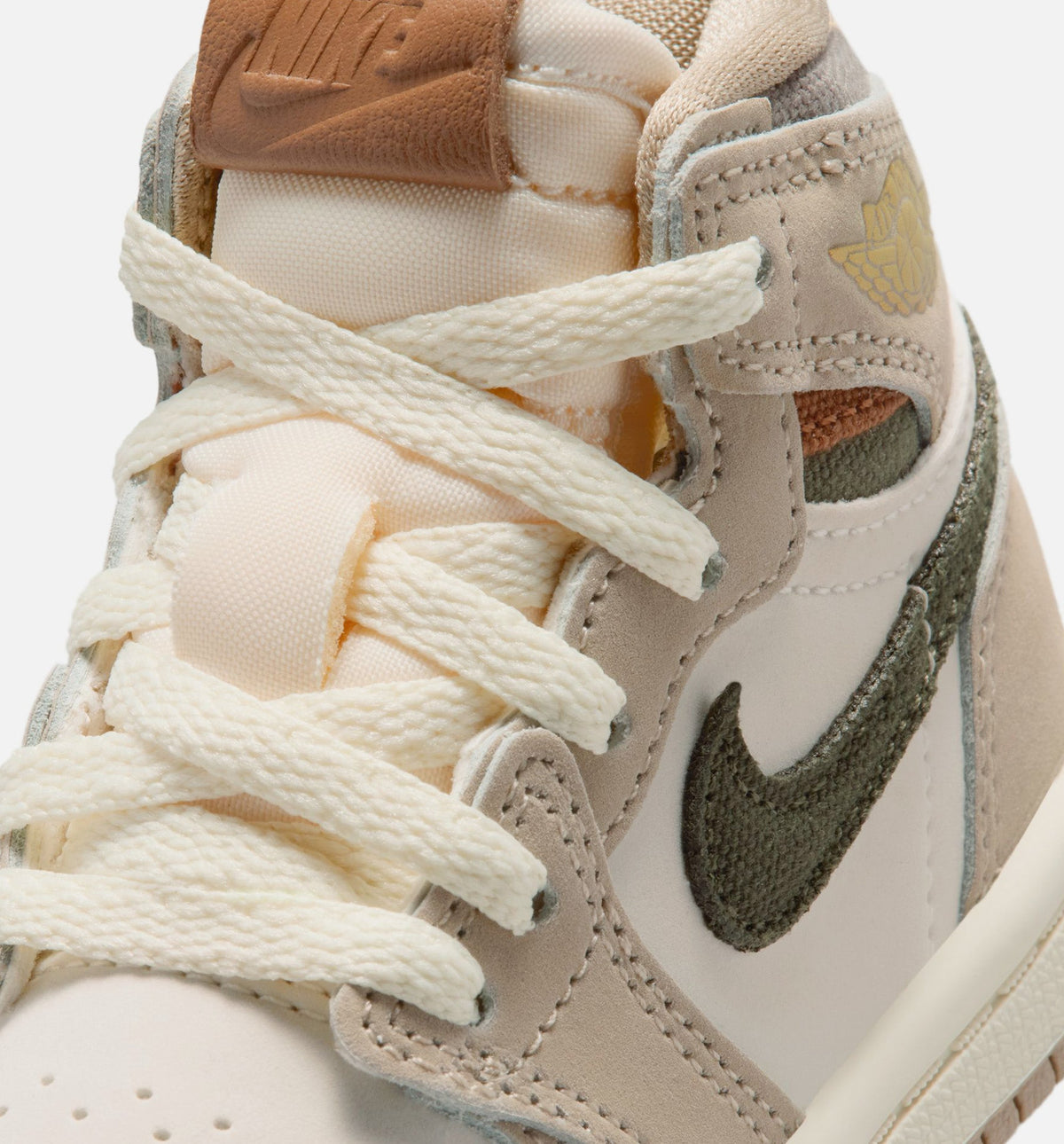 Air Jordan 1 Retro High OG 婴幼儿生活方式运动鞋 - 卡奈色/帆白/橘芒山白/货运卡奈（Khaki）