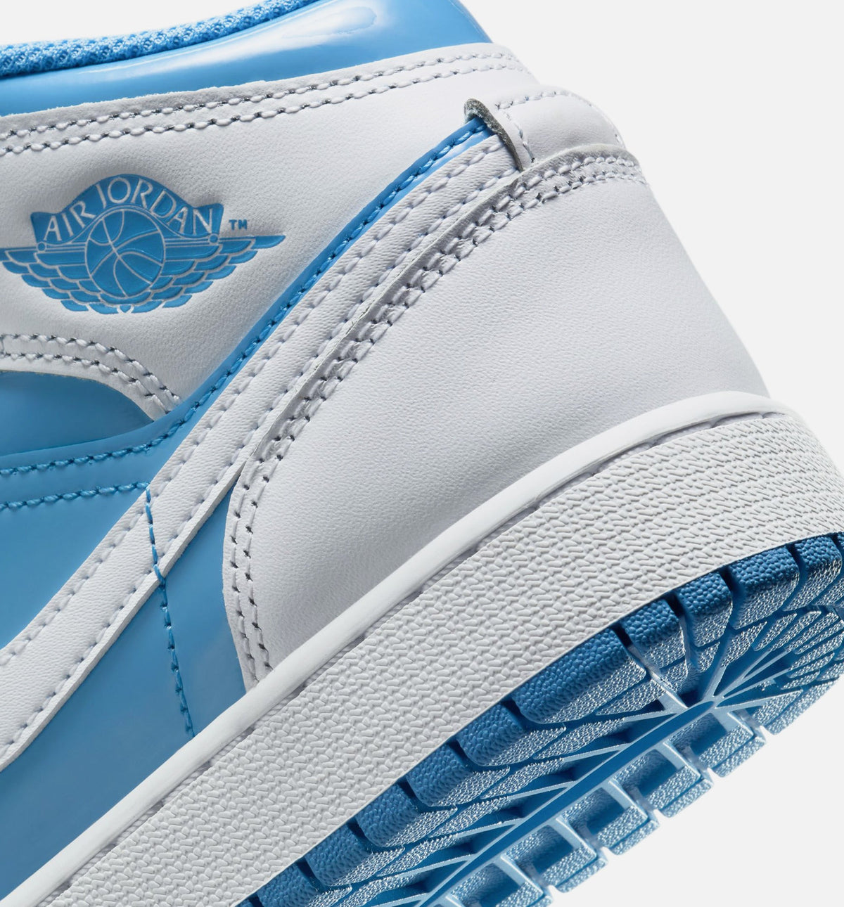 Air Jordan 1 Mid 传奇蓝青少年生活方式运动鞋 - 白/传奇蓝