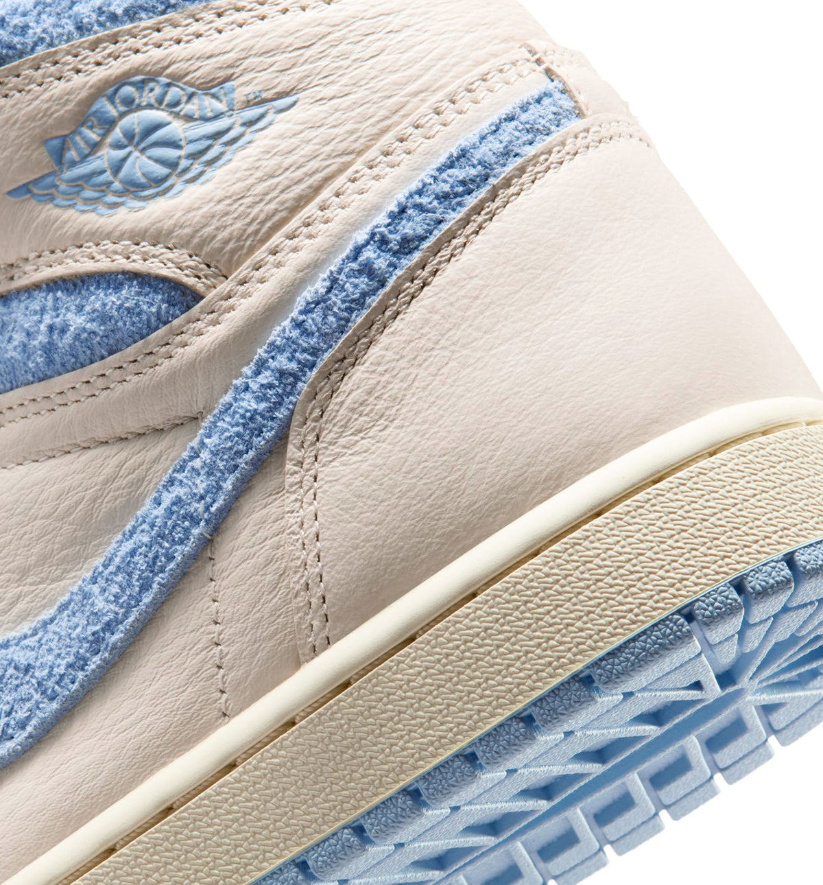 Air Jordan 1 Retro High OG 女款复古高帮运动鞋 - 淡象牙/神秘蓝/橘芒山白（Psychic Blue）