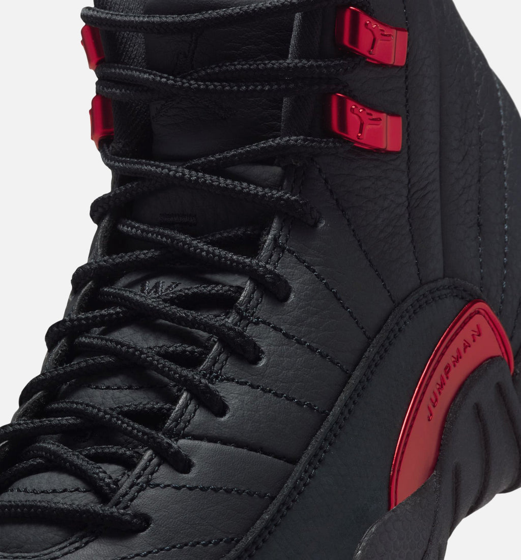 Air Jordan 12 Retro Bloodline 大童运动鞋 - 黑/大学红